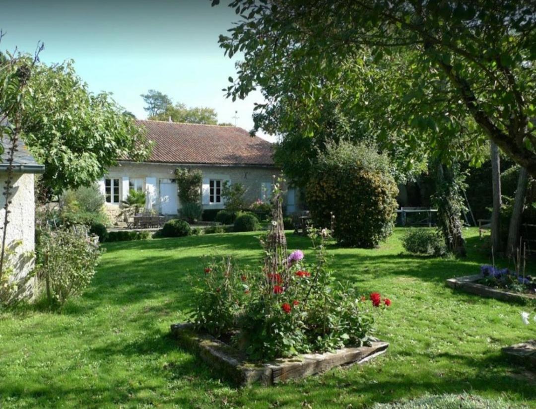 Chambre d'hôtes à Mignaloux-Beauvoir- le Thil Esterno foto